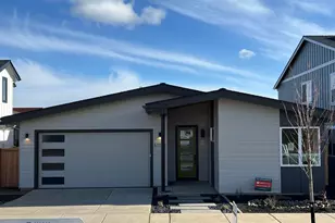 61190 SE Berkshire Wy, Bend, OR 97702 - Photo 1