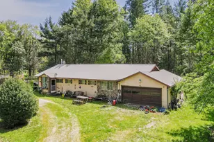 565 N Old Stage Rd, Cave Junction, OR 97523 - Photo 1