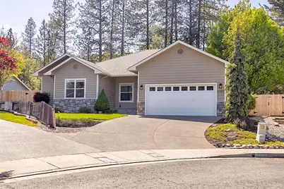 2737 SW Trinity Way, Grants Pass, OR 97527 - Photo 1