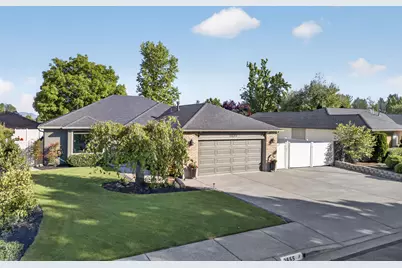 2655 Lawnview Drive, Medford, OR 97504 - Photo 1