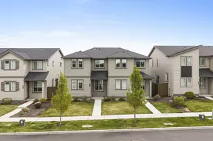 2366 NE Victor Pl, Bend, OR 97701 - Photo 1