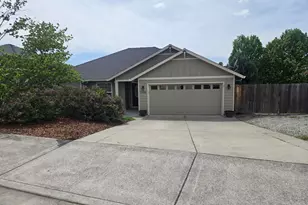 1168 Highlands Dr, Eagle Point, OR 97524 - Photo 1