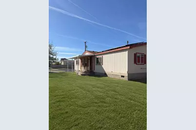 105 N Willow Street, Merrill, OR 97633 - Photo 1
