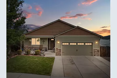 944 Stonewater Drive, Eagle Point, OR 97524 - Photo 1