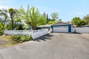 975 Fruitdale, Grants Pass, OR 97527 - Photo 1
