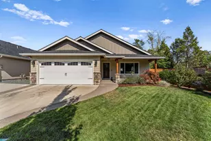 183 Lincoln Rd, Grants Pass, OR 97526 - Photo 1