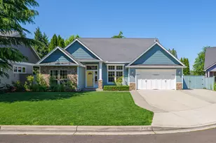 736 Williams Ct, Medford, OR 97504 - Photo 1