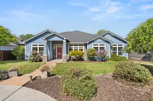 262 Robert Trent Jones Blvd, Eagle Point, OR 97524 - Photo 1