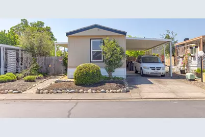 4729 S Pacific Highway #UNIT 4, Phoenix, OR 97535 - Photo 1