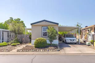 4729 S Pacific Hwy, Phoenix, OR 97535 - Photo 1