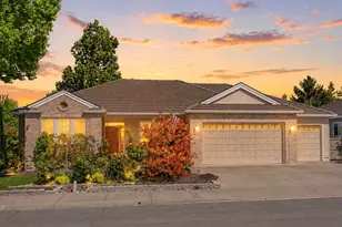 769 Mountain View Dr, Medford, OR 97504 - Photo 1