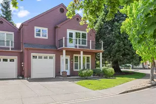 140 Jackson Creek Dr, Jacksonville, OR 97530 - Photo 1