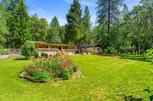 521 Boyer Rd, Grants Pass, OR 97526 - Photo 1