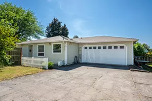 3103 Cody St, Medford, OR 97504 - Photo 1