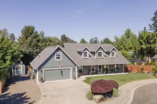 1074 SE Christie Pl, Grants Pass, OR 97526 - Photo 1