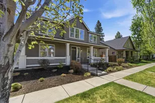 2417 NW Hosmer Lake Dr, Bend, OR 97703 - Photo 1