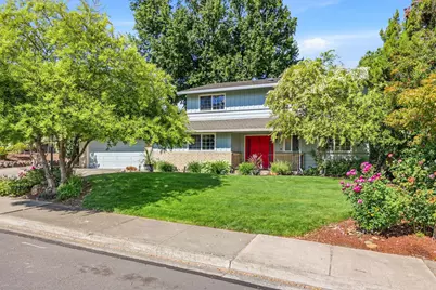533 N Wexford Circle, Medford, OR 97504 - Photo 1