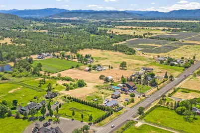 145 Highway 234, Eagle Point, OR 97524 - Photo 1
