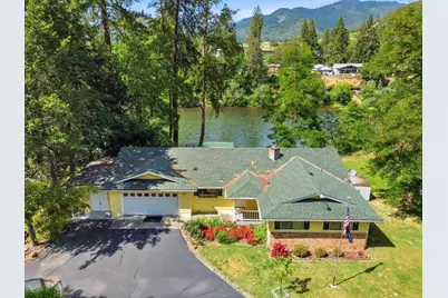 2700 Rogue River Highway, Grants Pass, OR 97527 - Photo 1