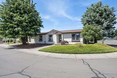555 Freeman Road #UNIT 242, Central Point, OR 97502 - Photo 1