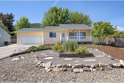 305 Blackberry Court, Talent, OR 97540 - Photo 1