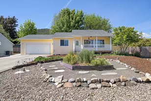 305 Blackberry Ct, Talent, OR 97540 - Photo 1