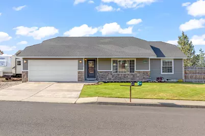 727 SE Cross Lane, Madras, OR 97741 - Photo 1