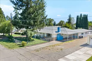 150 Winema Way, Medford, OR 97501 - Photo 1