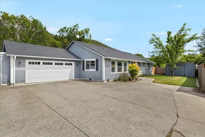 20 Penny Court, Shady Cove, OR 97539 - Photo 1