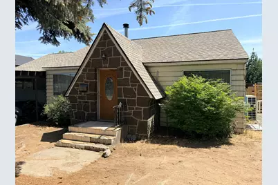 862 NE 8th Street, Bend, OR 97701 - Photo 1