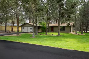 61346 Robin Hood Ln, Bend, OR 97702 - Photo 1