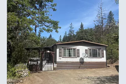 705 Hyde Park Road, Grants Pass, OR 97527 - Photo 1