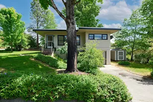 1141 NW Sunset Dr, Grants Pass, OR 97526 - Photo 1