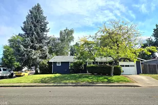 1133 SW Ballinger Dr, Grants Pass, OR 97526 - Photo 1