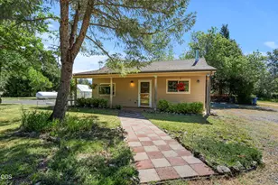 225 Hummingbird Rd, Cave Junction, OR 97523 - Photo 1