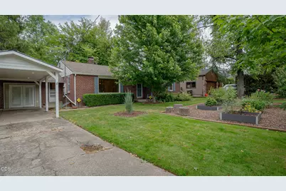 135 S Keene Way Drive, Medford, OR 97504 - Photo 1