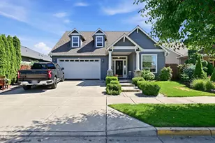 169 Alta Ln, Central Point, OR 97502 - Photo 1