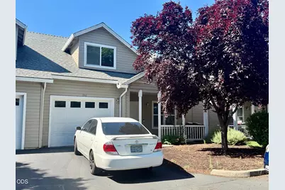 1910 Pebble Way, Medford, OR 97504 - Photo 1
