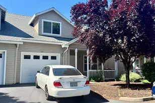 1910 Pebble Way, Medford, OR 97504 - Photo 1