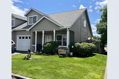 1902 Pebble Way, Medford, OR 97504 - Photo 1