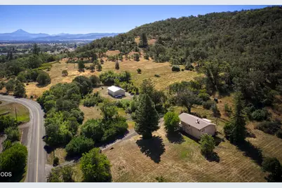 6530 Tolo Road, Central Point, OR 97502 - Photo 1