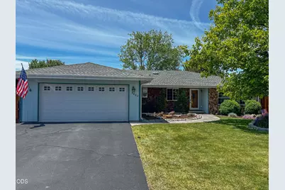 5482 Knightwood Drive, Klamath Falls, OR 97603 - Photo 1