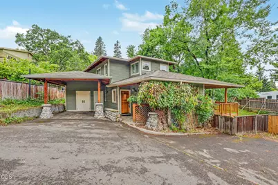 545 Holly Street, Ashland, OR 97520 - Photo 1