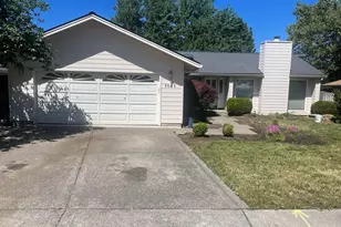 1141 N Modoc Ave, Medford, OR 97504 - Photo 1