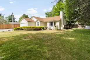 2400 NE Jones Rd, Bend, OR 97701 - Photo 1