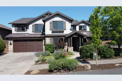 61152 SE Sydney Harbor Drive, Bend, OR 97702 - Photo 1