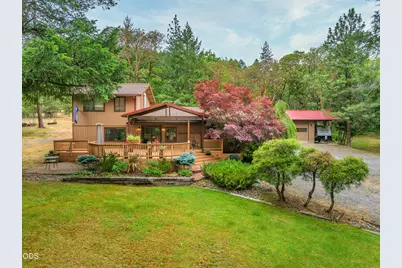 5003 Rogue River, Eagle Point, OR 97524 - Photo 1