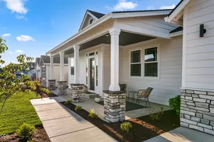 3145 Monaco Ct, Medford, OR 97504 - Photo 1