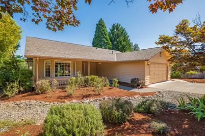 1032 Thelma Way, Grants Pass, OR 97527 - Photo 1