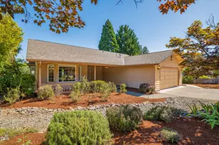 1032 Thelma Way, Grants Pass, OR 97527 - Photo 1
